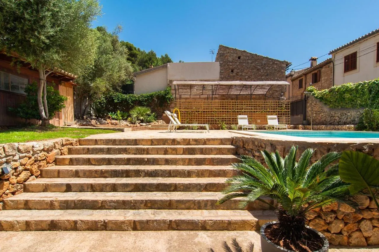 Ferienhaus Villa Fabulous Rural House With Views To The Mountains With Swimming Pool Caimari